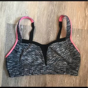 Lululemon Tata tamer size 36d